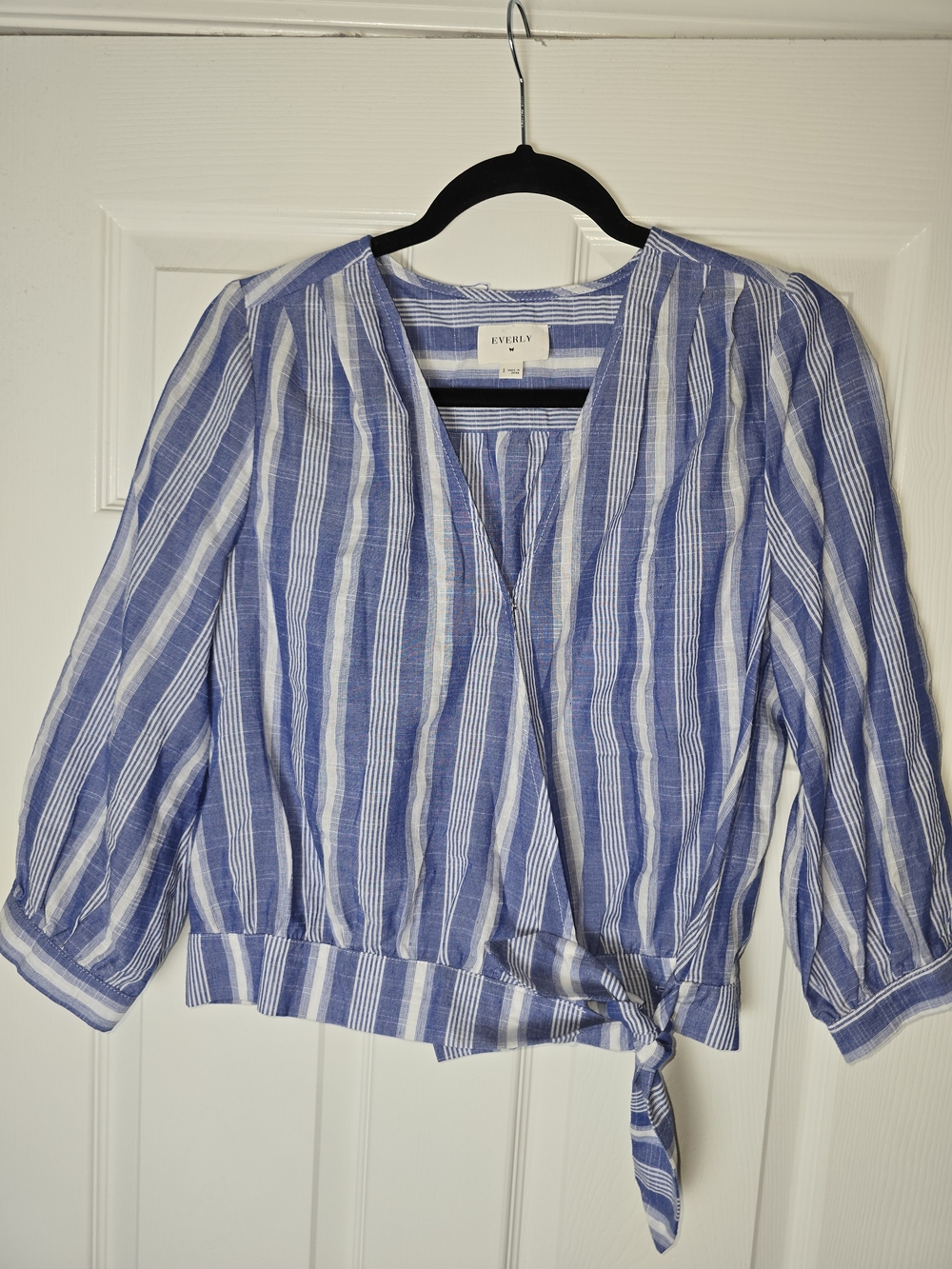 Everly Blue White Striped Tie-Waist Women’s Top Size Small